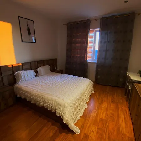 Apartamento Premier Flat With Parking Bucarest